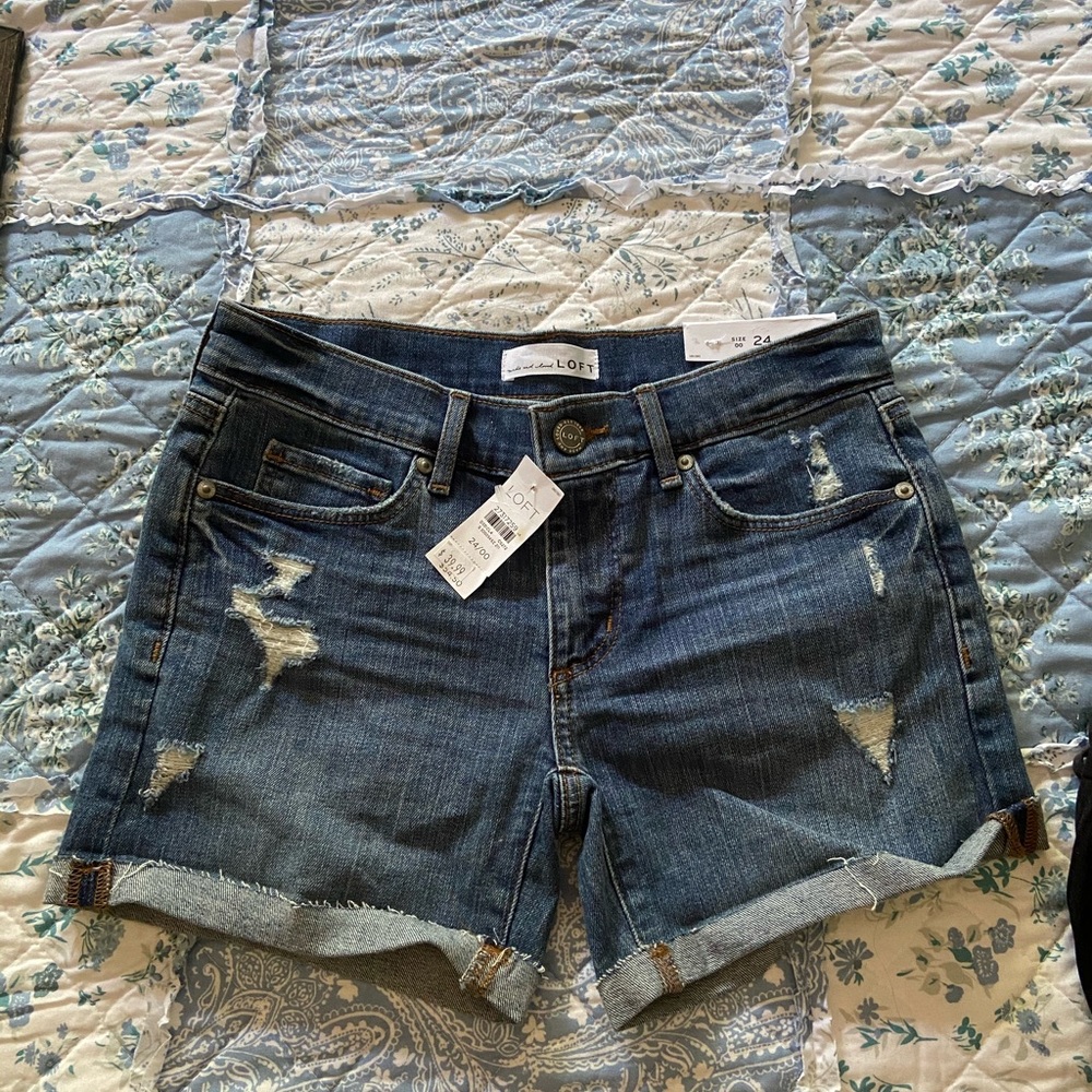 LOFT size 00/24 denim shorts